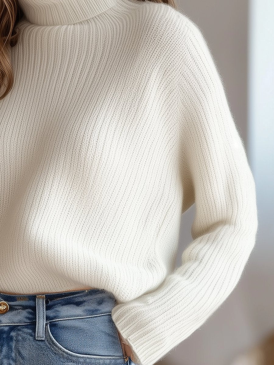 Cozy White Turtleneck Cashmere Sweater with Ribbed Texture